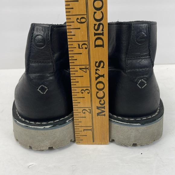 Clarks Overdale Mid Chukka Boot in Black Leather US Men's Size 8 Medium - Picture 4 of 11